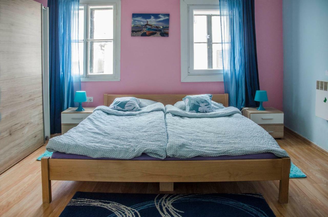 Rooms And Apartment Veral-Ka Karlovac Bagian luar foto